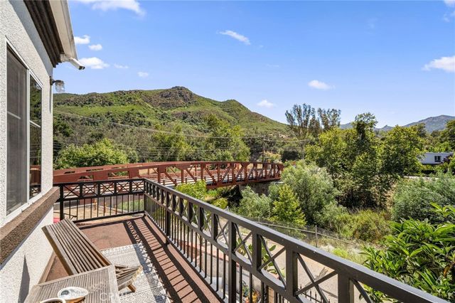 2305 Waring, Agoura Hills, CA 91301