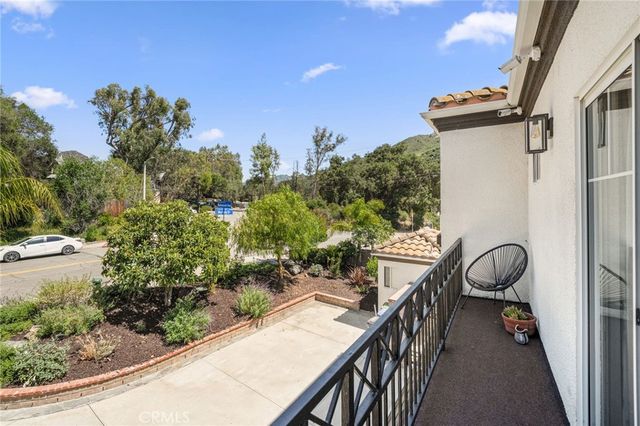 2305 Waring, Agoura Hills, CA 91301