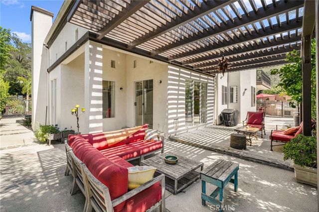 2305 Waring, Agoura Hills, CA 91301