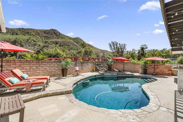 2305 Waring, Agoura Hills, CA 91301