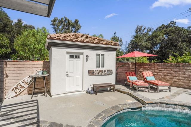 2305 Waring, Agoura Hills, CA 91301