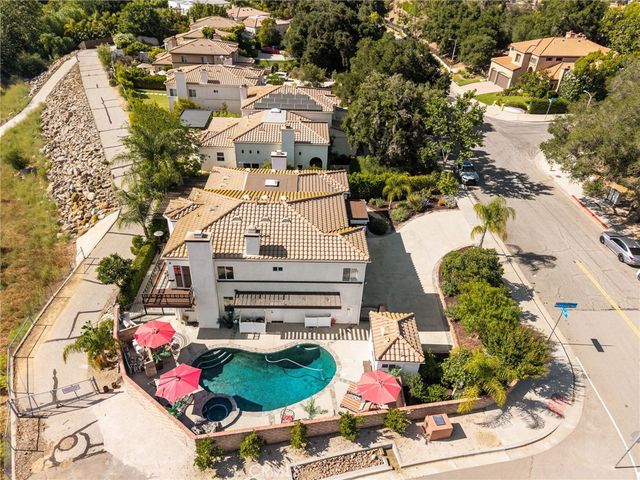 2305 Waring, Agoura Hills, CA 91301