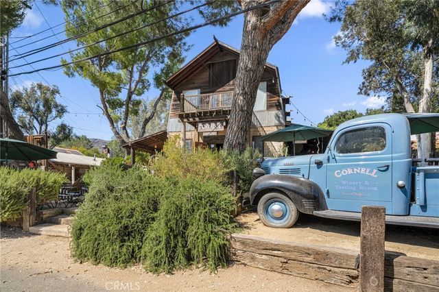 2305 Waring, Agoura Hills, CA 91301