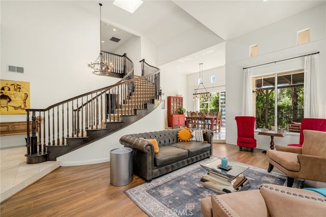 2305 Waring, Agoura Hills, CA 91301