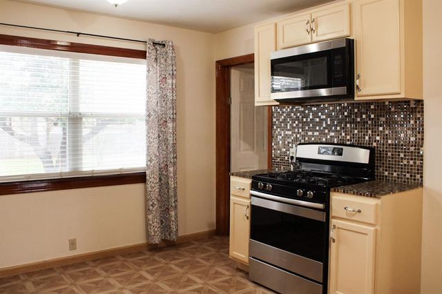 1305 S Reno Avenue, El Reno, OK 73036