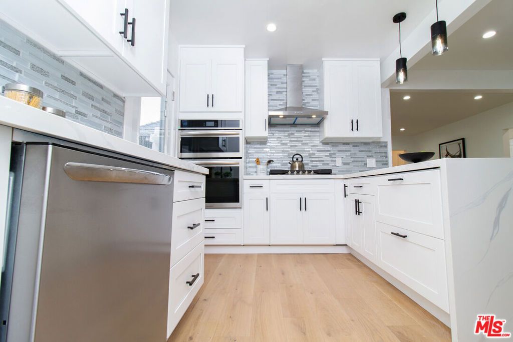 4068 Sutro Avenue, Los Angeles, CA 90008 — photo 3