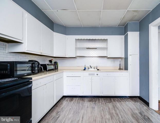 801 BELMONT AVE, Reading, PA 19605