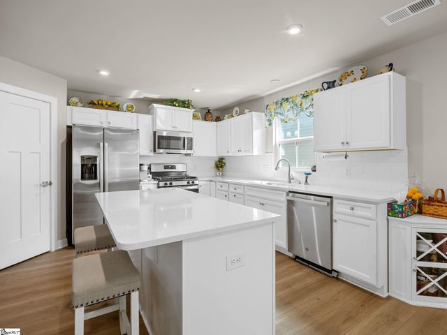 1209 Eutaw Springs Drive, Woodruff, SC 29388