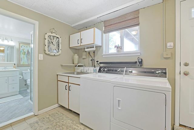 12 Greenwood Lane, Valhalla, NY 10595