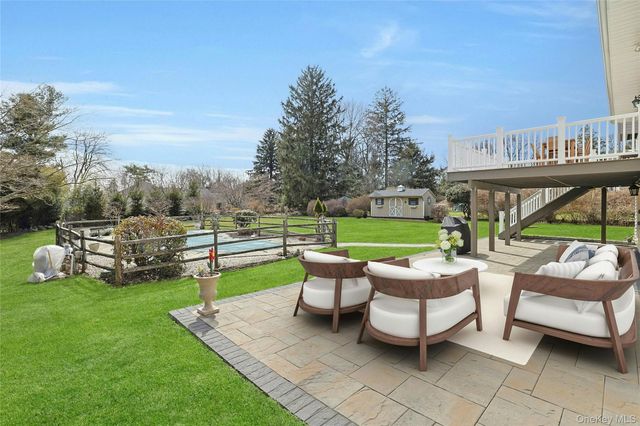 12 Greenwood Lane, Valhalla, NY 10595