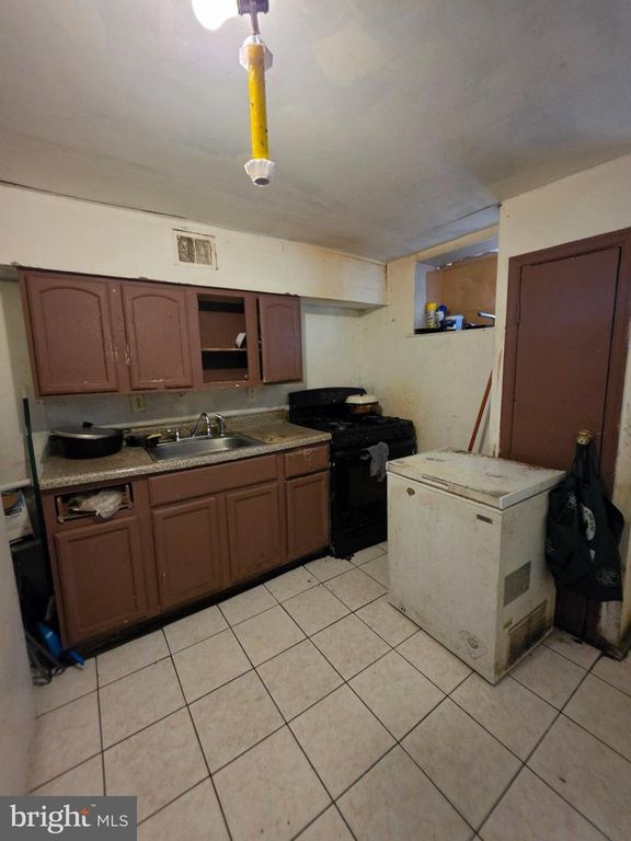 7027 UPLAND ST, PHILADELPHIA, PA 19142 — photo 3