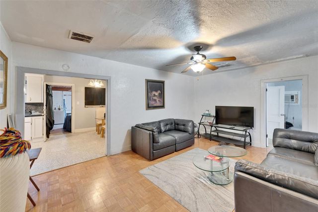 2606 N BOULEVARD, Tampa, FL 33602