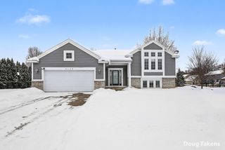 2129 Drew Street Ne, Plainfield Twp, MI 49306