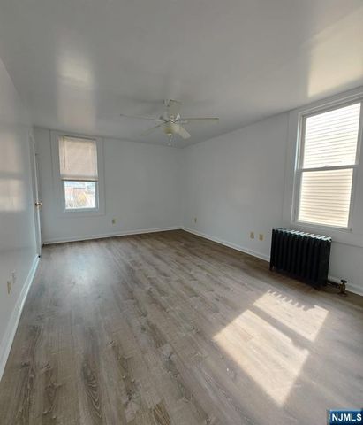 458-460 Leslie Street, Newark, NJ 07112
