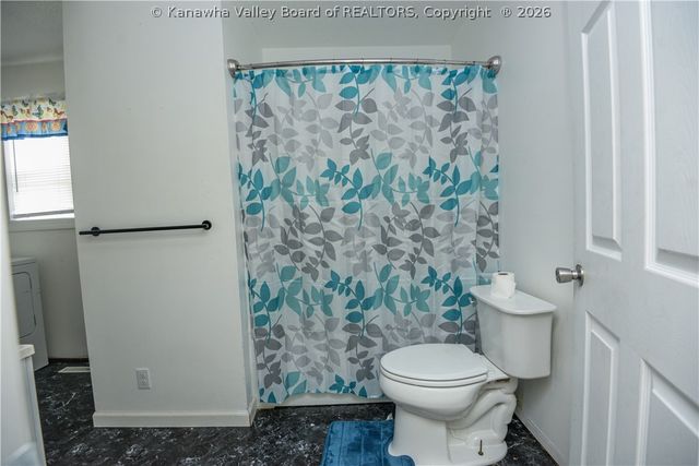 1004 Ellis Road, St Albans, WV 25177