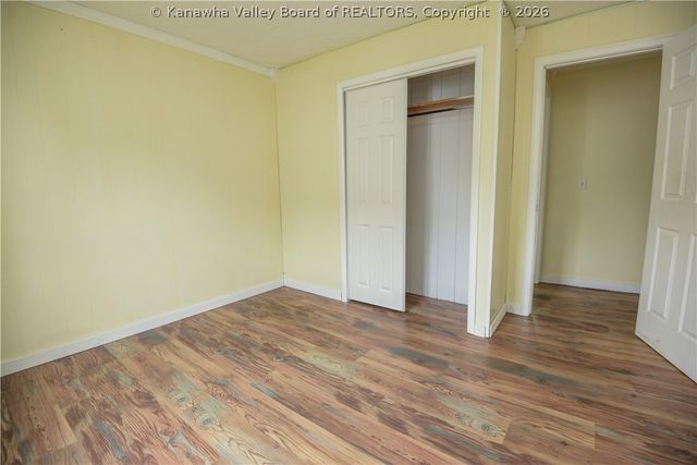 1004 Ellis Road, St Albans, WV 25177