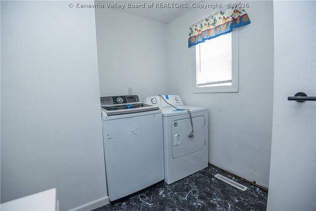 1004 Ellis Road, St Albans, WV 25177