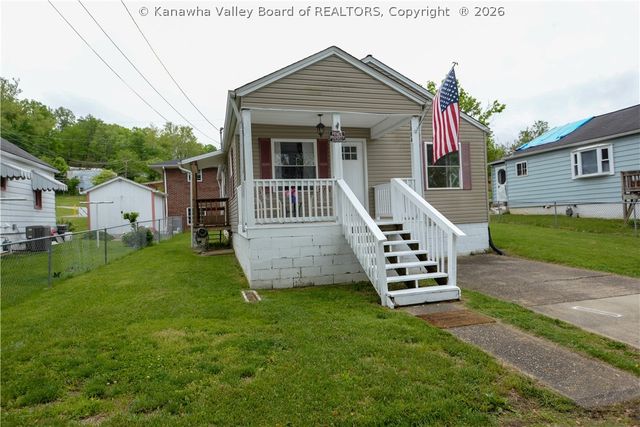 1004 Ellis Road, St Albans, WV 25177