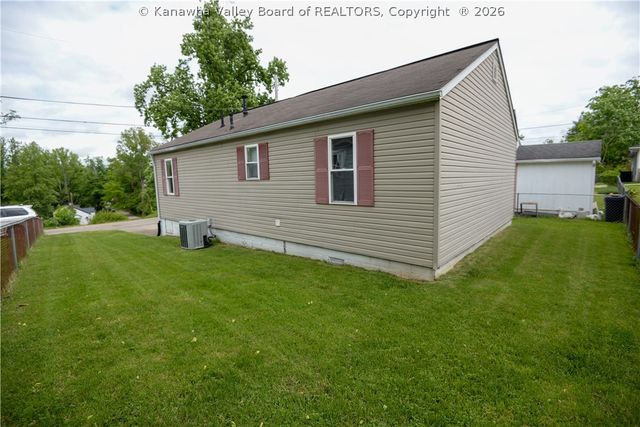 1004 Ellis Road, St Albans, WV 25177