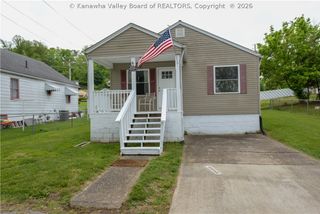 1004 Ellis Road, St Albans, WV 25177