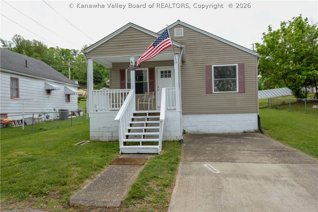 1004 Ellis Road, St Albans, WV 25177