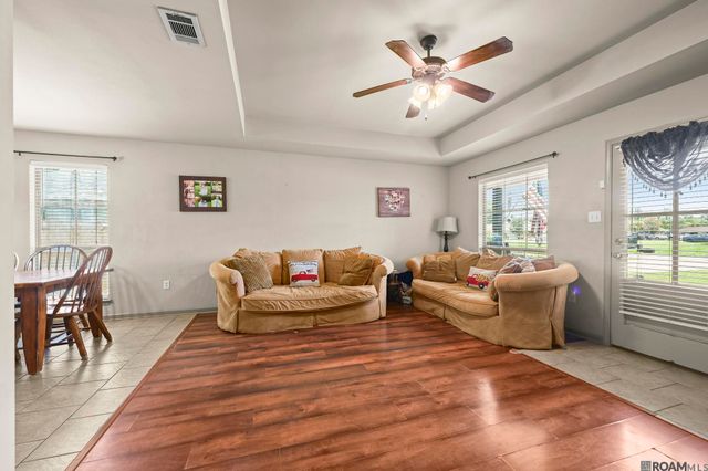 12242 Creekside Ave, Walker, LA 70785