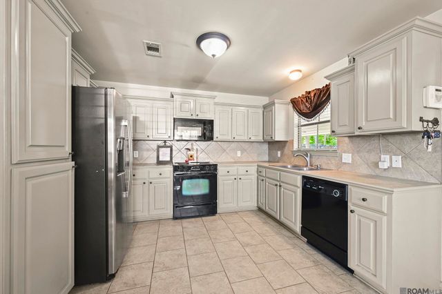 12242 Creekside Ave, Walker, LA 70785