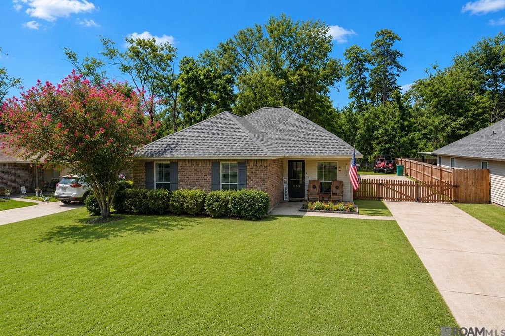 12242 Creekside Ave, Walker, LA 70785