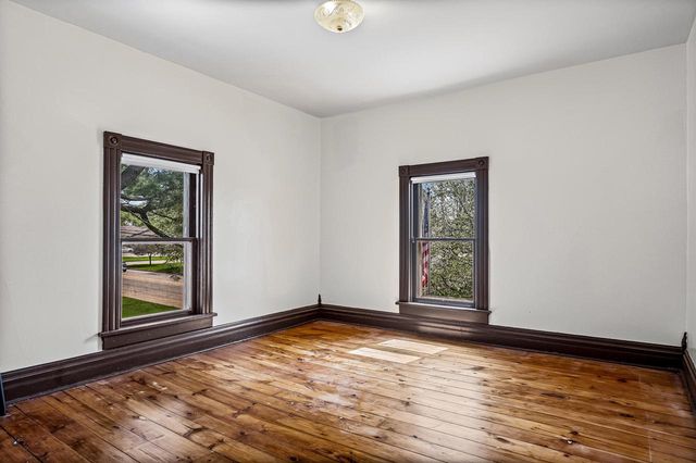 17385 N Main STREET, Galesville, WI 54630