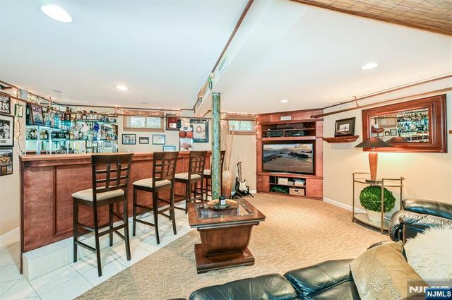 22 Center Street, Closter, NJ 07624