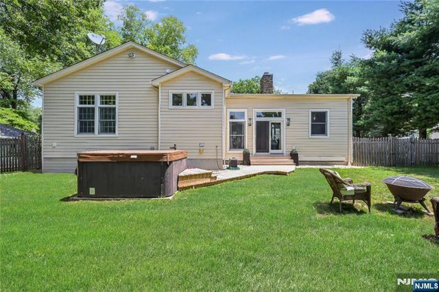 22 Center Street, Closter, NJ 07624