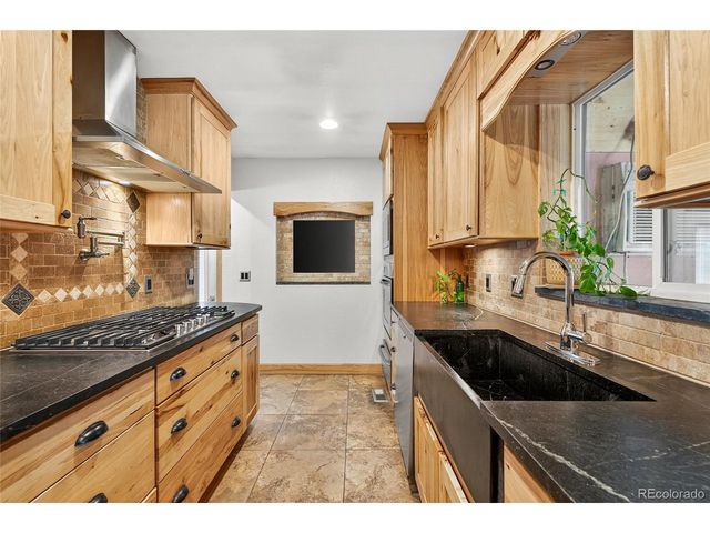 6685 Upham St, Arvada, CO 80003