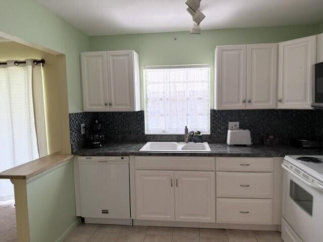1216 S S Lakes End Drive Apt D, Fort Pierce, FL 34982