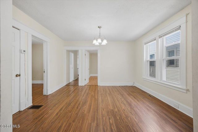 21 Hawk Street, Schenectady, NY 12307