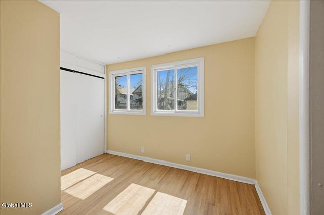21 Hawk Street, Schenectady, NY 12307