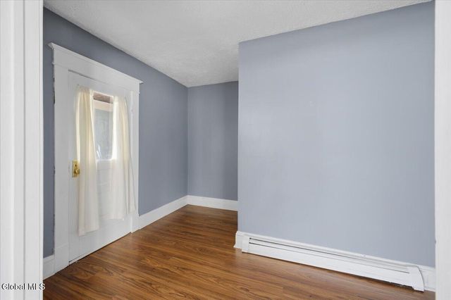 21 Hawk Street, Schenectady, NY 12307