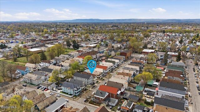 21 Hawk Street, Schenectady, NY 12307