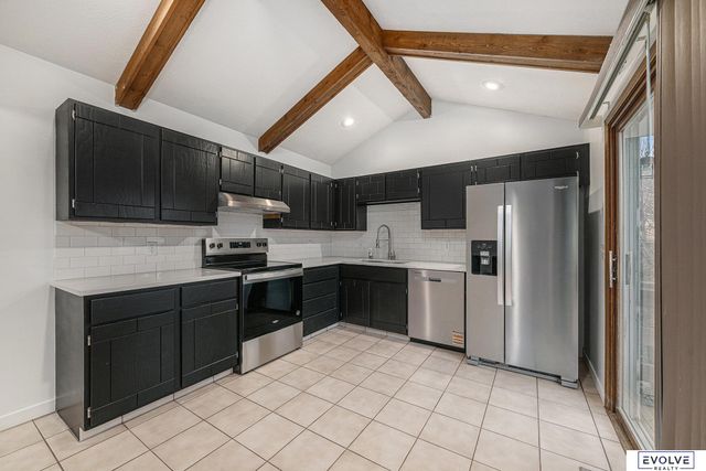 11801 S 27th Street, Bellevue, NE 68123