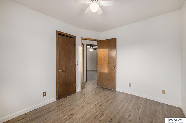 11801 S 27th Street, Bellevue, NE 68123