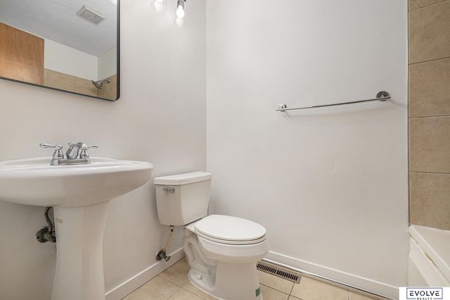 11801 S 27th Street, Bellevue, NE 68123