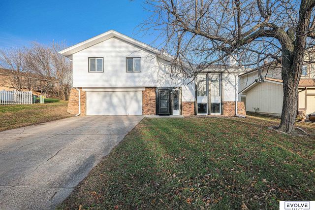 11801 S 27th Street, Bellevue, NE 68123