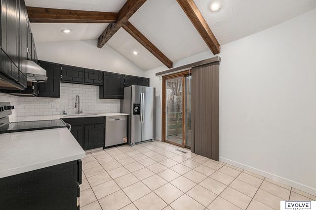 11801 S 27th Street, Bellevue, NE 68123