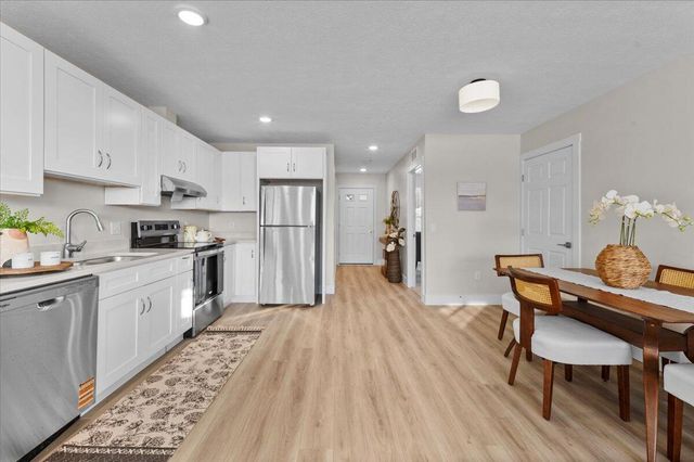 436 Pleasant Street SW, Grand Rapids, MI 49503