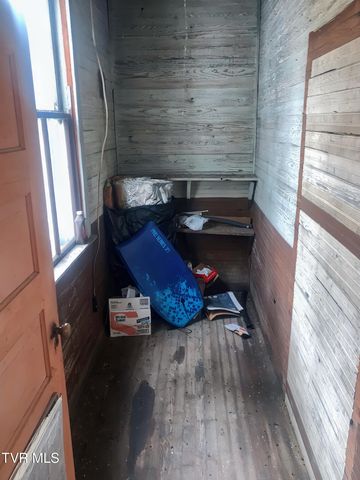 144 Huckleberry Lane, Duffield, VA 24244