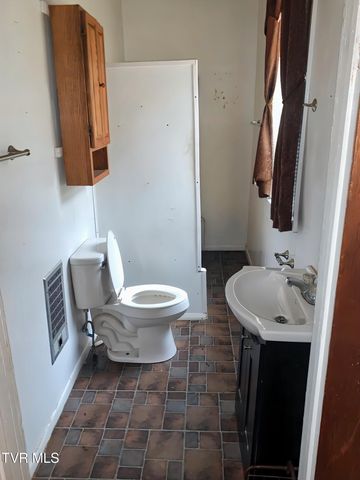 144 Huckleberry Lane, Duffield, VA 24244