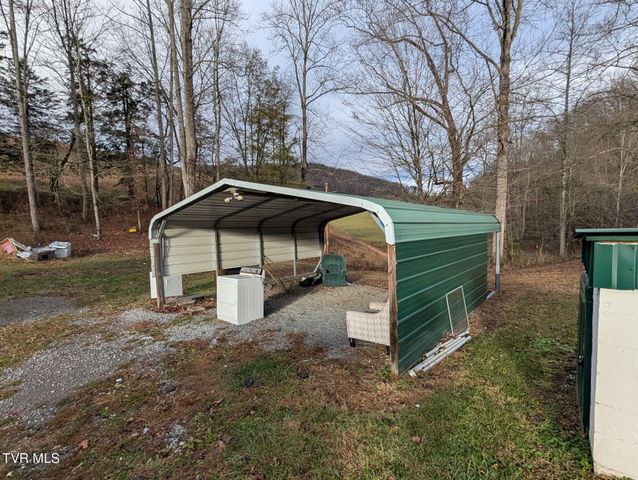 144 Huckleberry Lane, Duffield, VA 24244