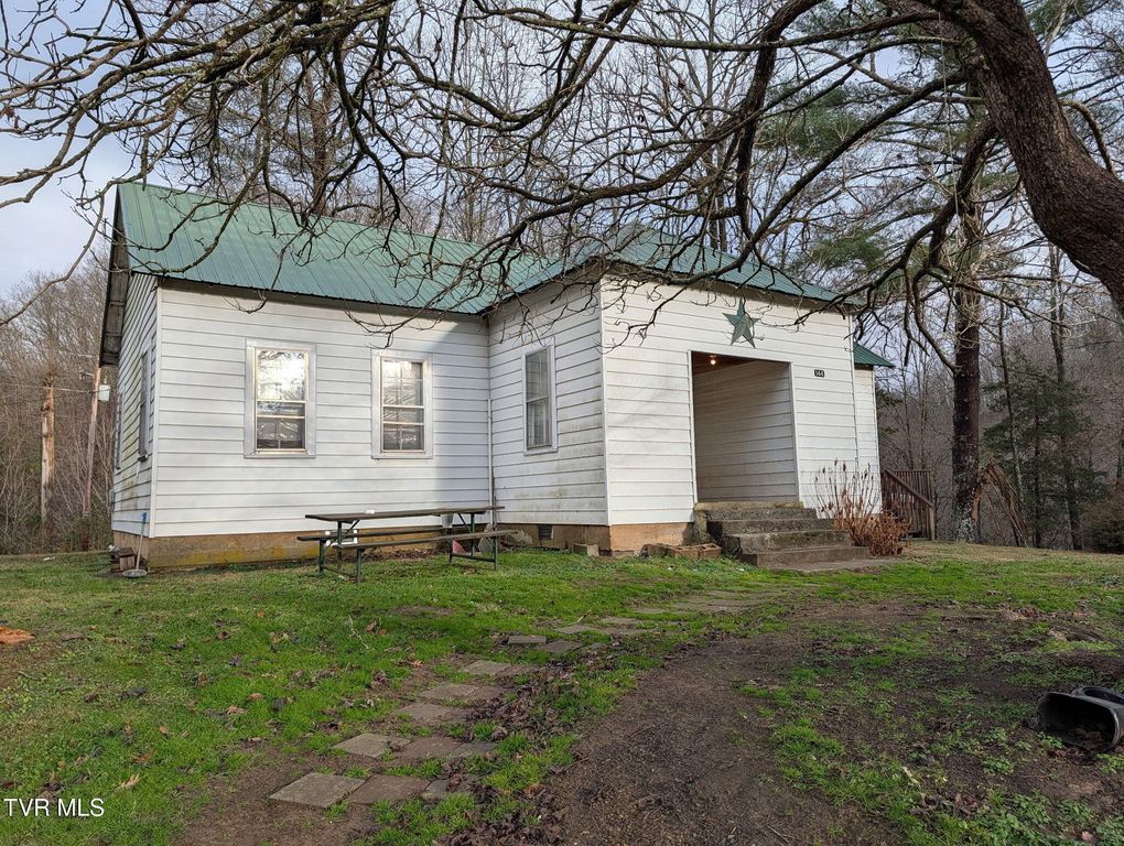 144 Huckleberry Lane, Duffield, VA 24244