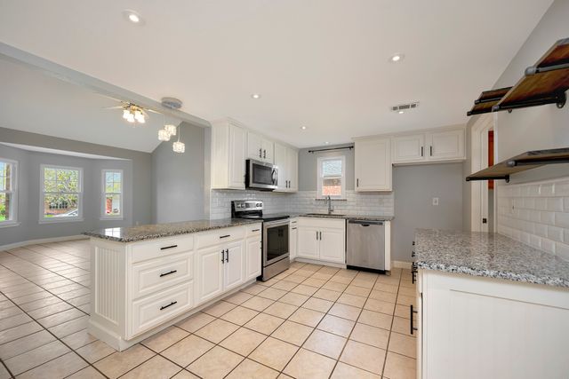 1619 Merritt Drive, Mansfield, TX 76063