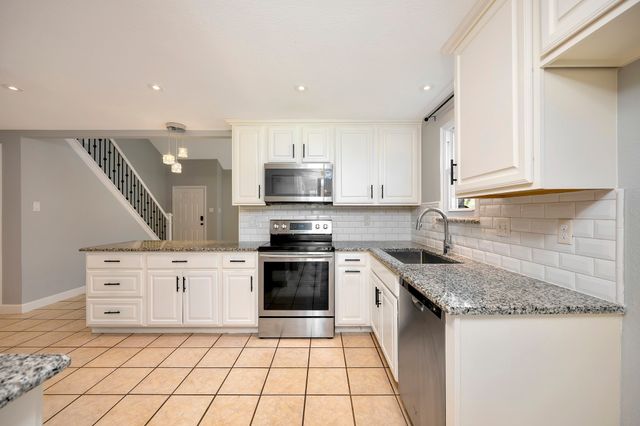 1619 Merritt Drive, Mansfield, TX 76063