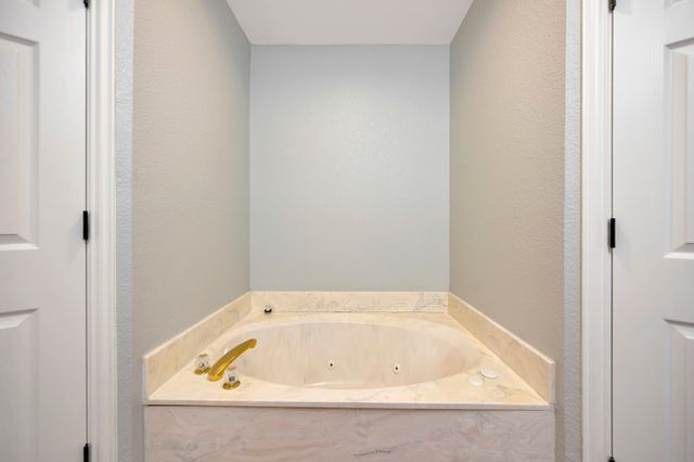 1619 Merritt Drive, Mansfield, TX 76063